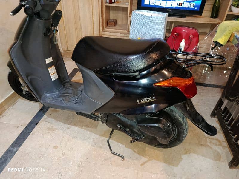 SCOOTY Suzuki Lets 5G 9