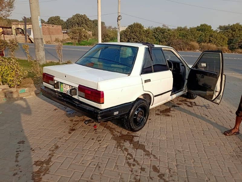 Nissan Sunny 1989 11