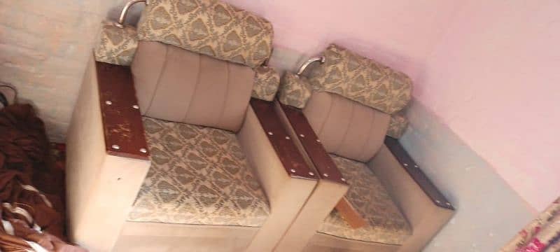 Sofa Set New Condition Urgent Sale 3