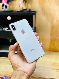 iPhone xs max 256 GB 03241196127 my whatsapp number