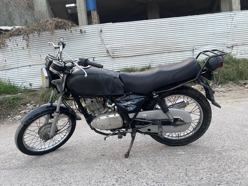 Suzuki GS 150 1