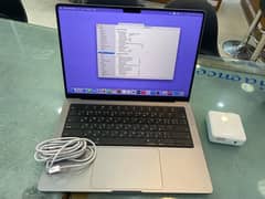 Macbook Pro M2 pro chip 14 inch 16 gb  1 TB