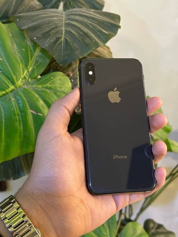 iphone xs black colour 1