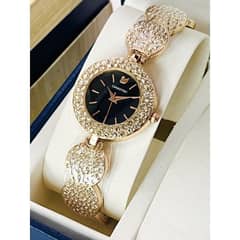 Women's Quartz Round Analogue Watch with Chain Strap