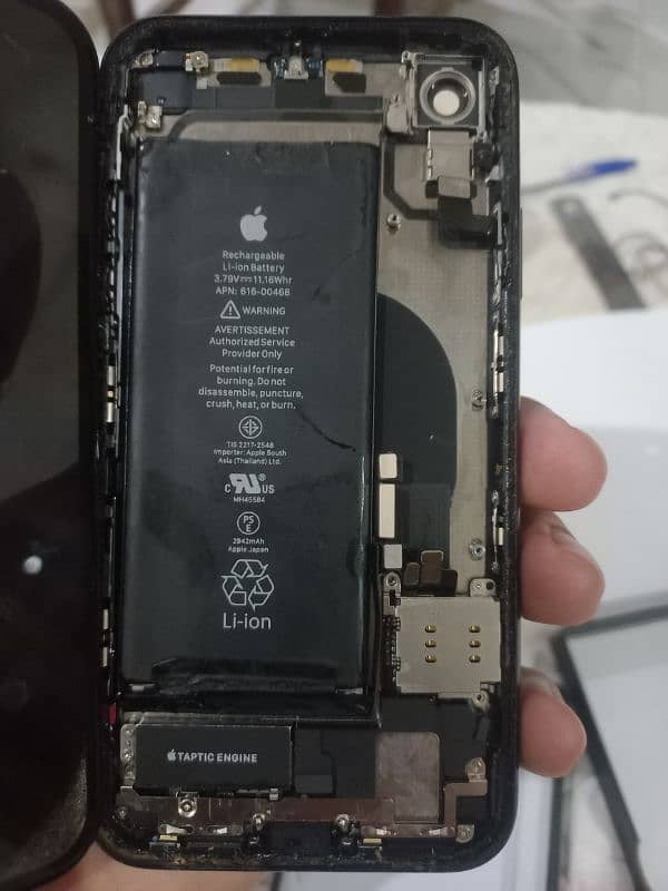 iPhone xR parts 1