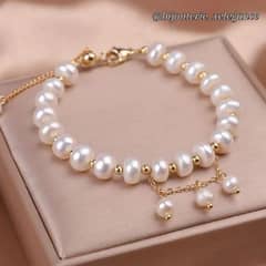 Pearl beaded bracelet