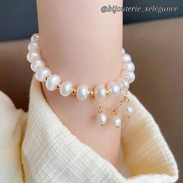 Pearl beaded bracelet 2