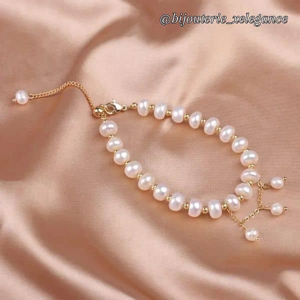 Pearl beaded bracelet 3