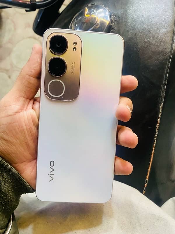 Vivo Y19s 5