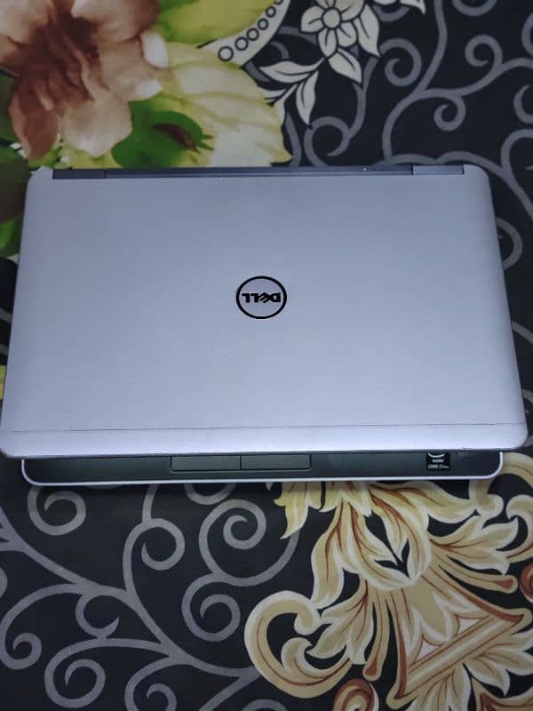 Dell Latitude E7240 3