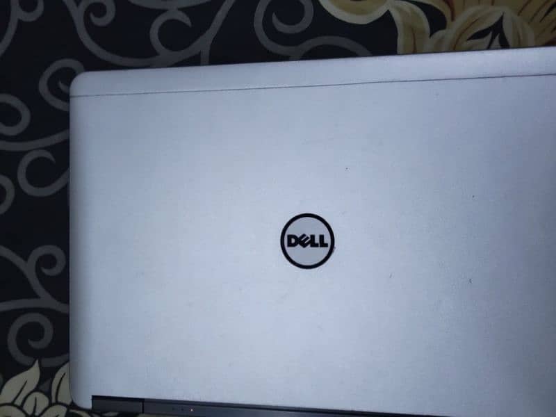 Dell Latitude E7240 5