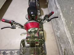 YJ FUTURE SCOOTY INDUS 400W