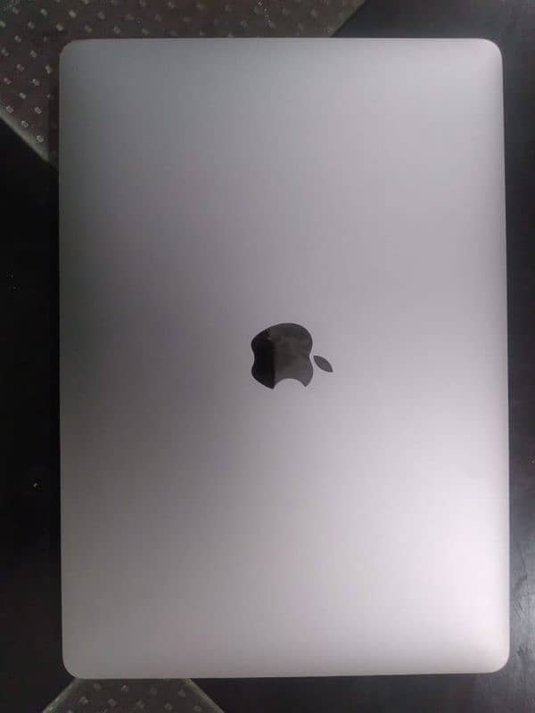 i7 i9 M1 M2 M3 Apple MacBook Qty available 0