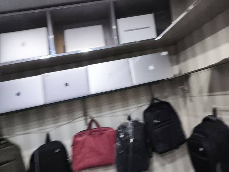 i7 i9 M1 M2 M3 Apple MacBook Qty available 4