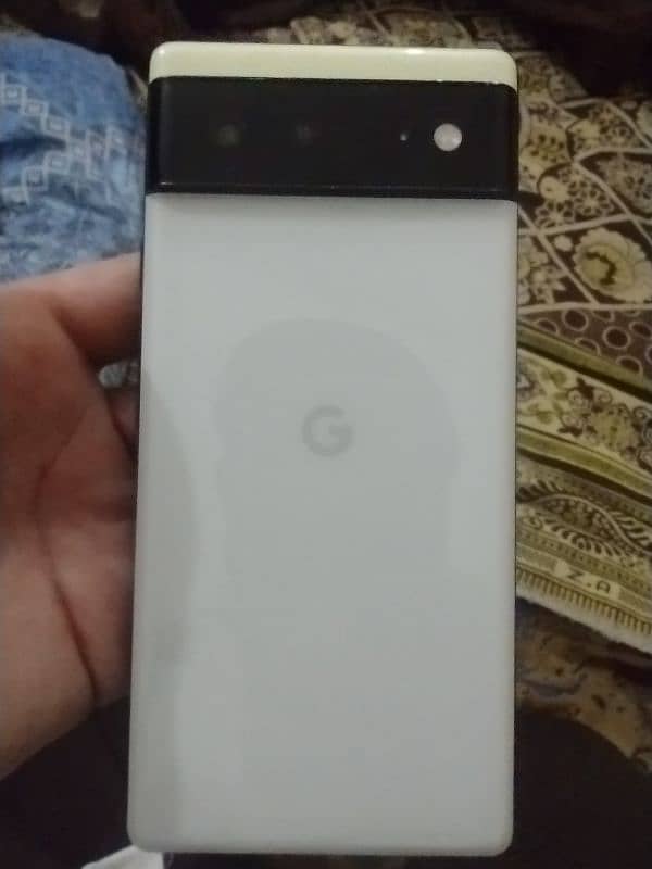 google pixel 6 8/128, with earbuds 6