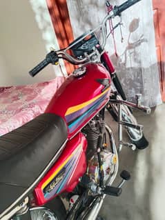 Honda bike 125cc 03250651854urgent for sale model 2011