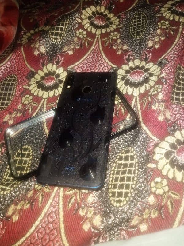 infinix Hot 8 lite 0