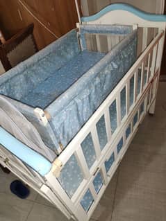 baby cot