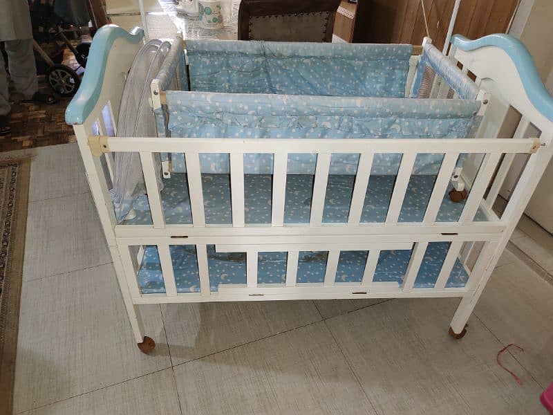 baby cot 1