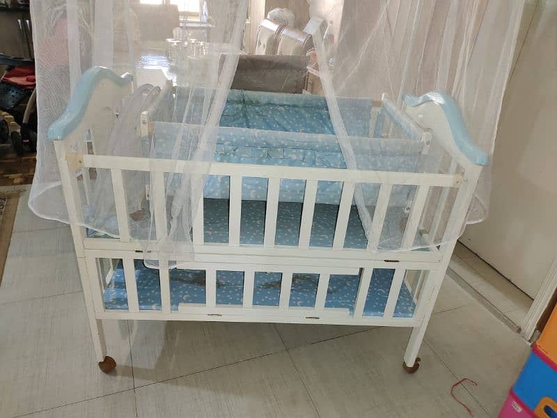 baby cot 2