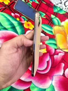 Iphone 11 pro max golden nonpta