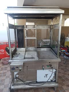 Burger counter with fryer