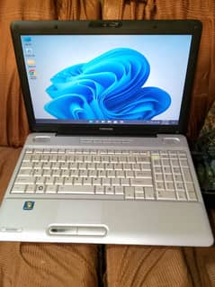 Toshiba laptop  for sale condition 10by,9, good working with charger