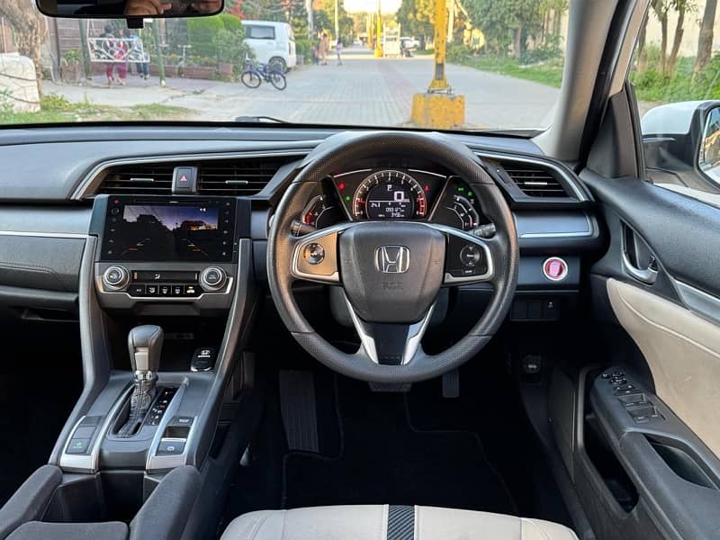 Honda Civic Oriel 2018 8