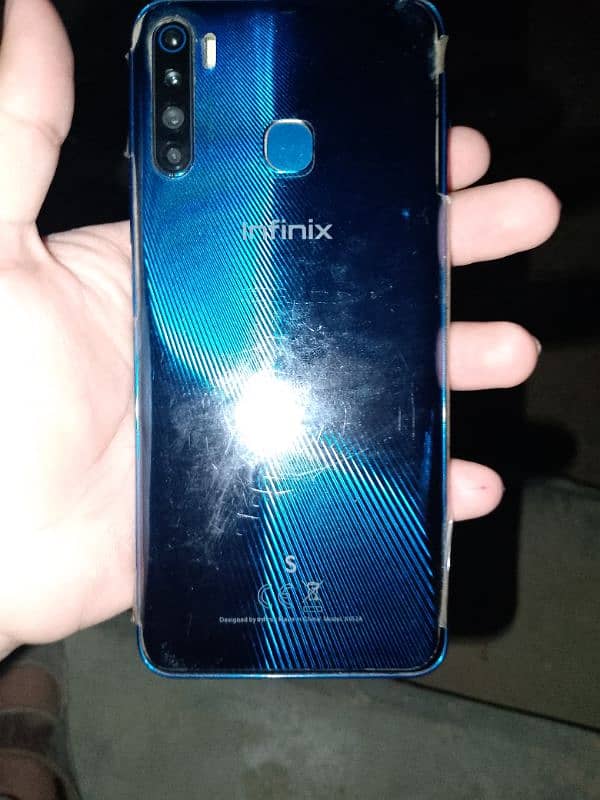 Infinix s5 6;128 0