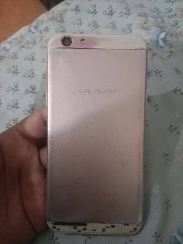 Oppo F1s 4/64 1