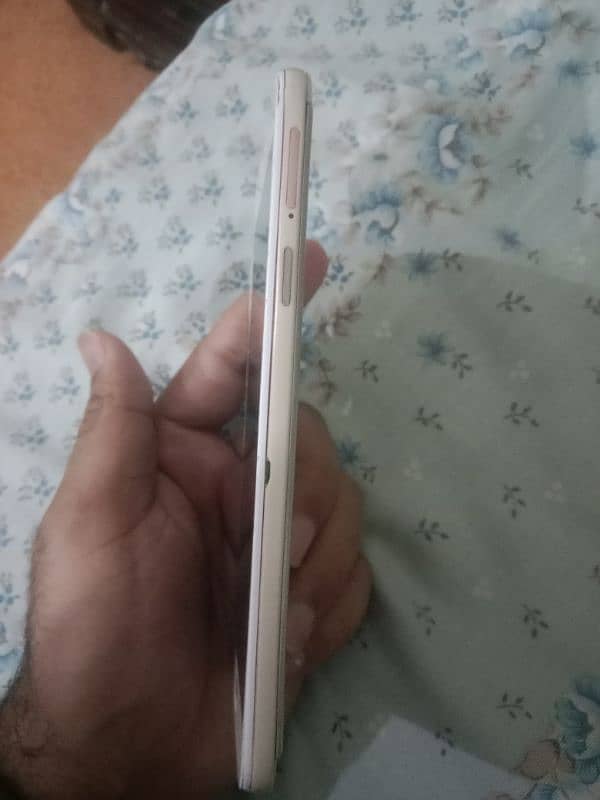 Oppo F1s 4/64 4