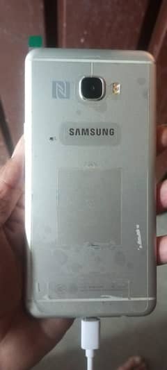 Samsung C7 pro 32 gb storage with box