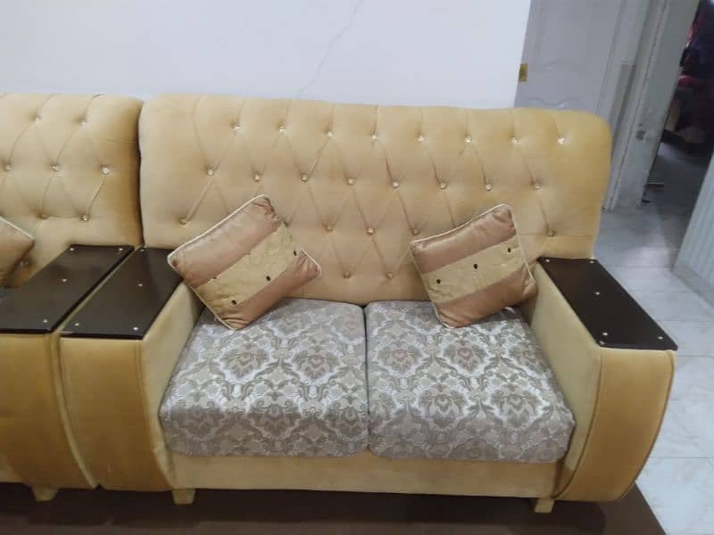 Sofa set 6 seater 1