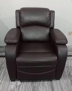 Master Foam Recliner Chair for Sale – Dark Brown, Excellent Condition!