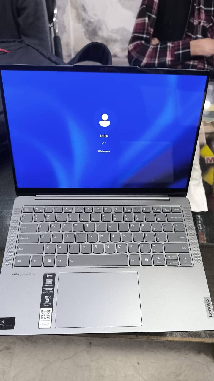 LENEVO ULTRA 7 Lenovo Slim 7 14IMH9 0