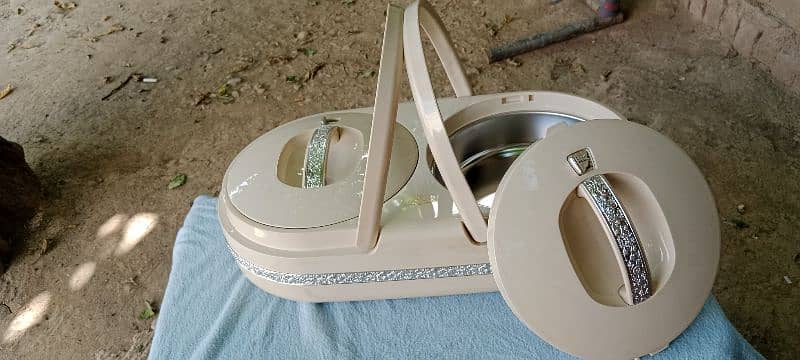 Hot and cold food container in new condition 2