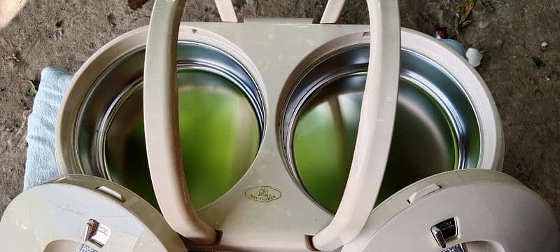 Hot and cold food container in new condition 5