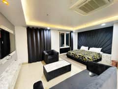 **Luxurious Studio Apartment for Short Stay Goldcrest Mall, DHA Phase 4**