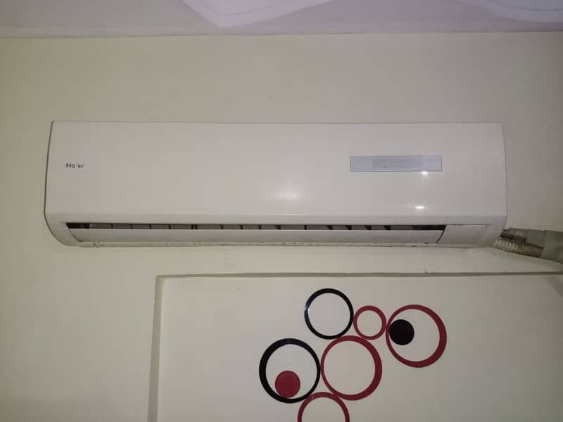 Split AC Haier 1.5 Ton 1