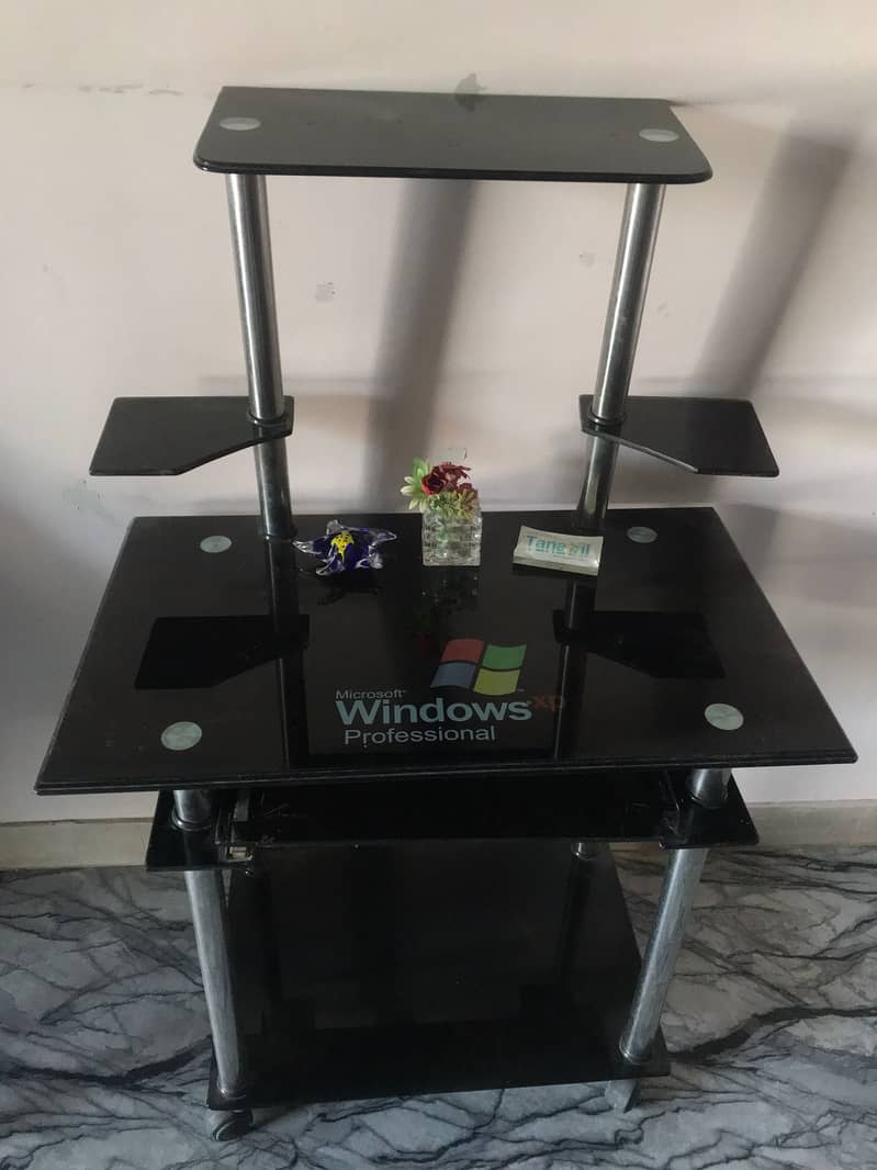 Computer table 0