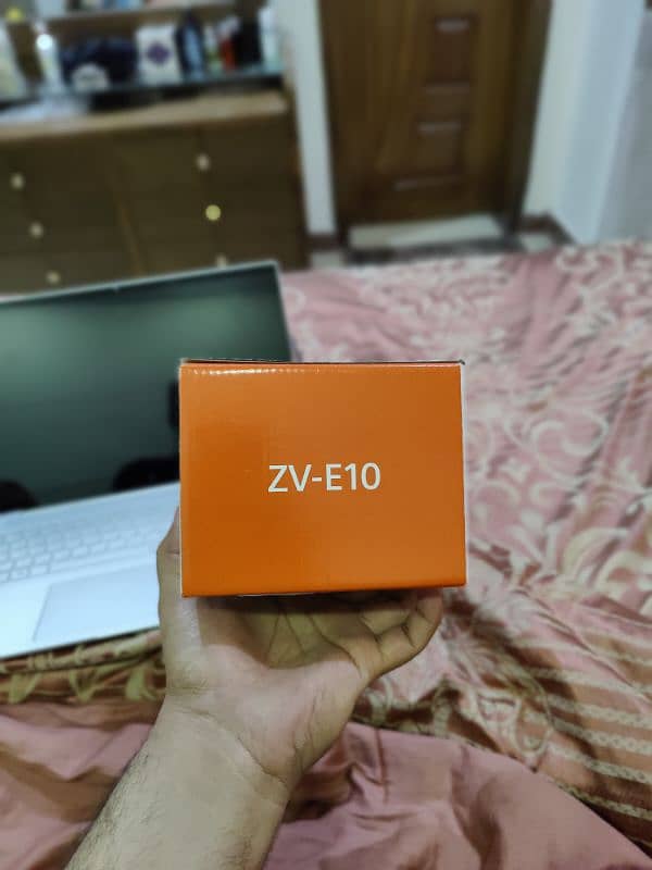 Sony ZV E10 | Box Packed 2