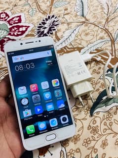 Vivo Y67 4/64GB All okk PTA Approved