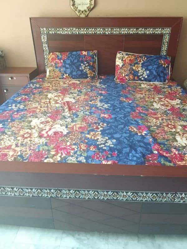 Double bed with diamond supreme mattres dressing and one side table 0