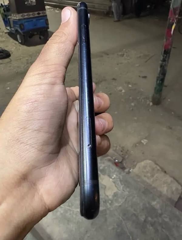IPHONE XR PTA APPROVED 1