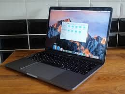 apple macbook pro 2017(late) with box 0