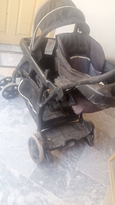 twin pram 1