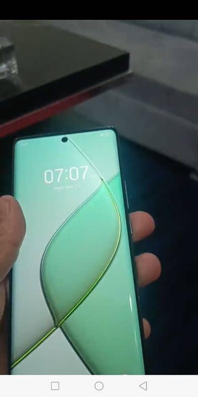 spark 20 pro plus 1