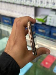 iPhone XS