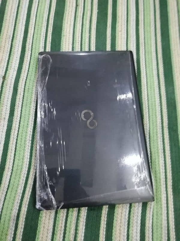 Fujitsu core i5 5th Generation laptop made in Germany 15.6 " Display 3