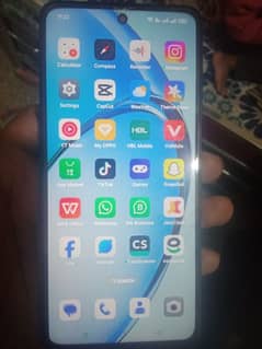 I m selling my phone Oppo A 60 condition 10 by 10 ha 6 month warranty